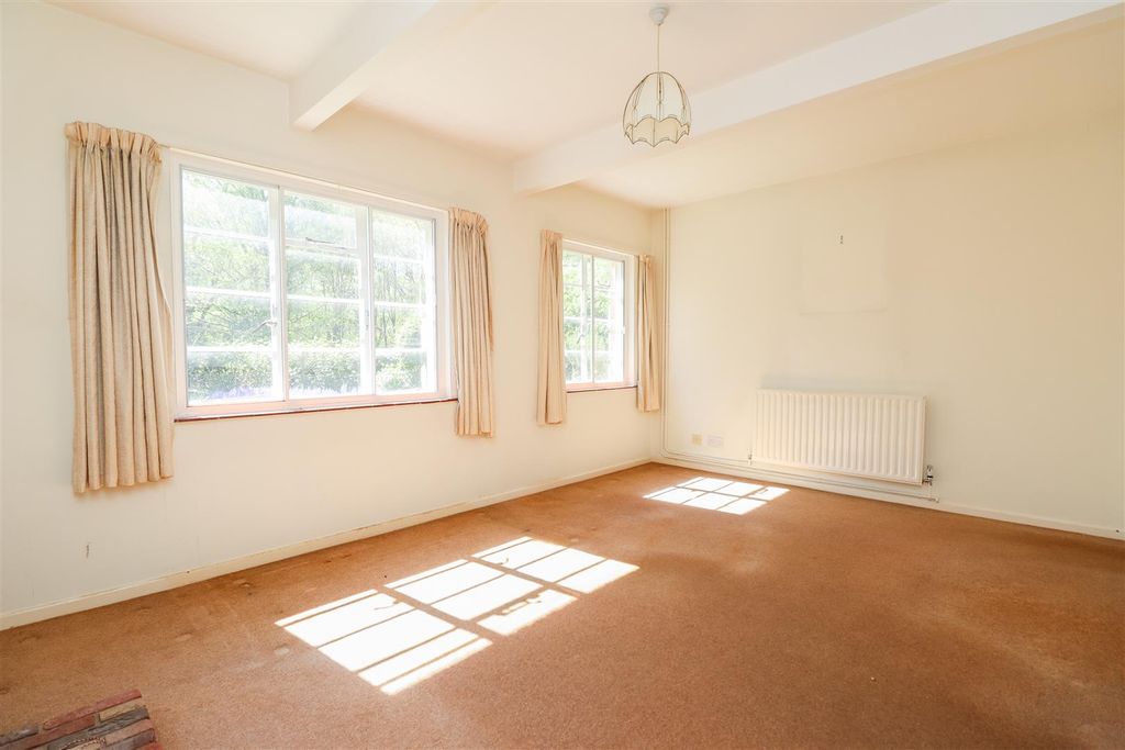 Property photo 3 of 25