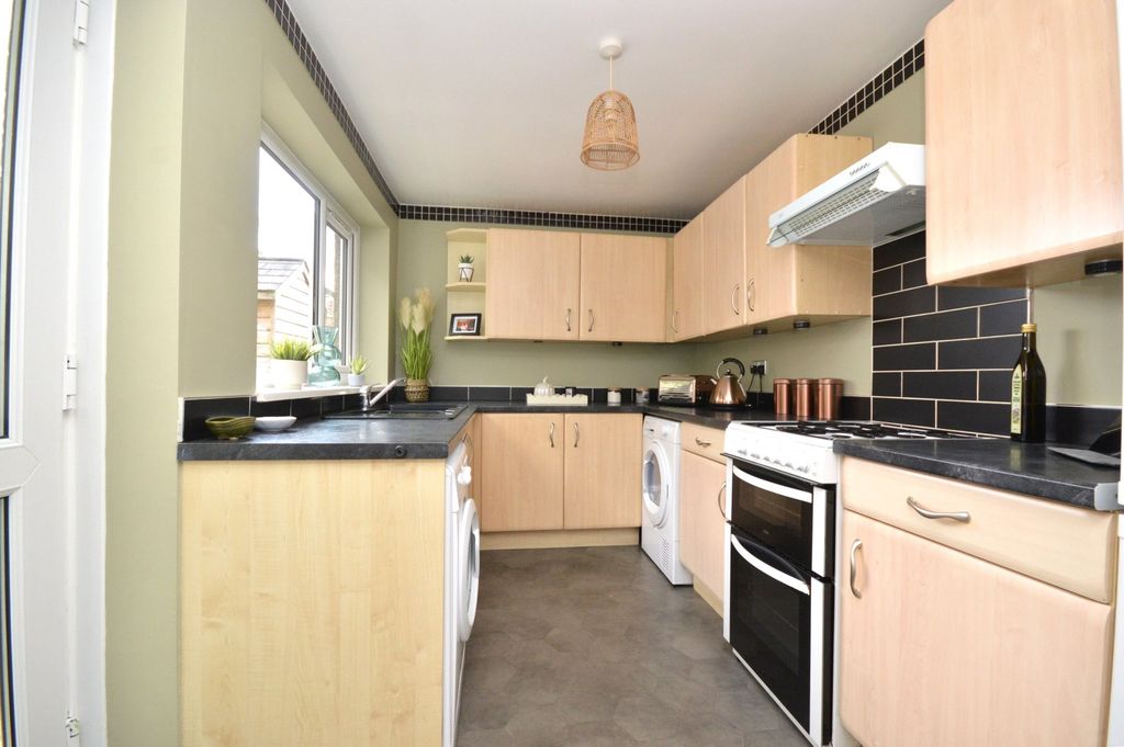 Property photo 3 of 12 Picture No. 14