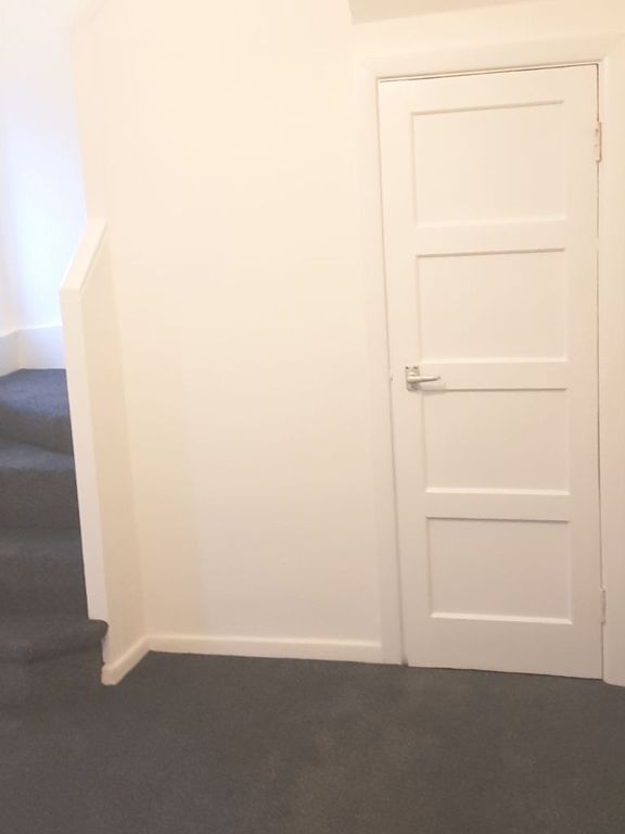 Property photo 3 of 19 Hallway B