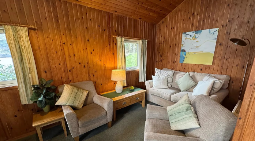 Property photo 3 of 6 Cosy Wood Panelled Lounge With Comfortable Seating