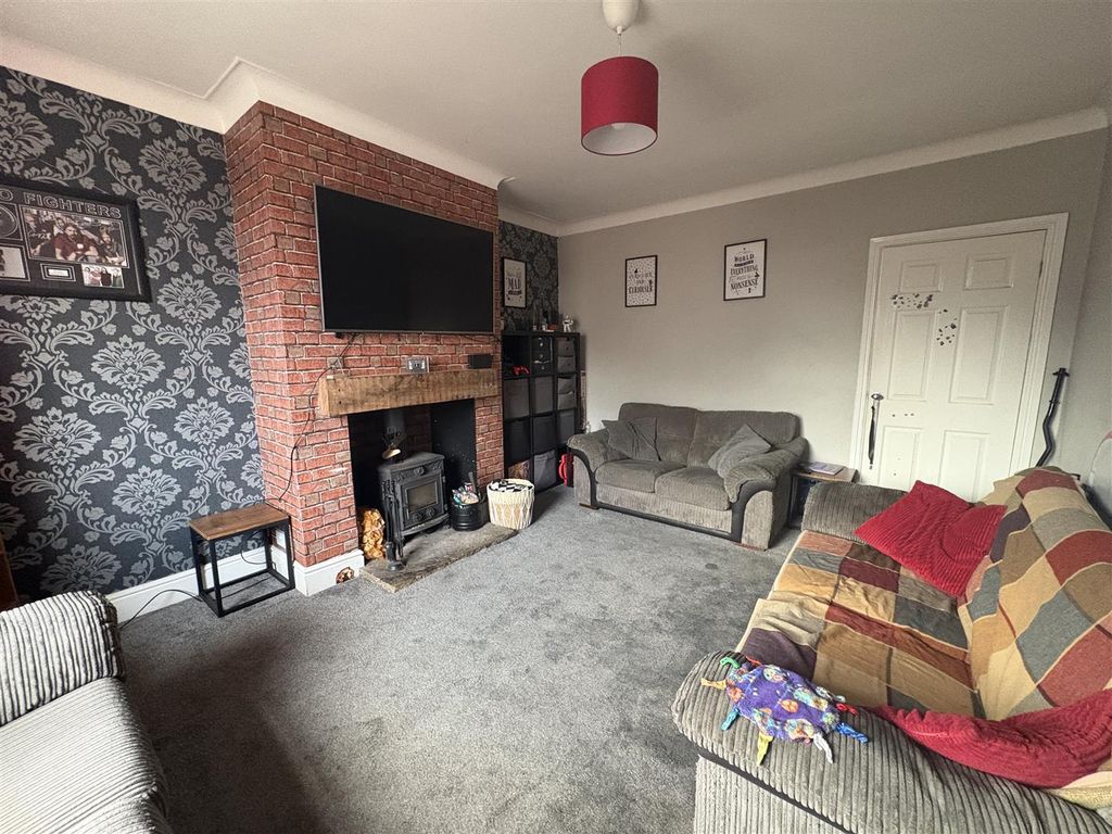 Property photo 3 of 24 Living Room