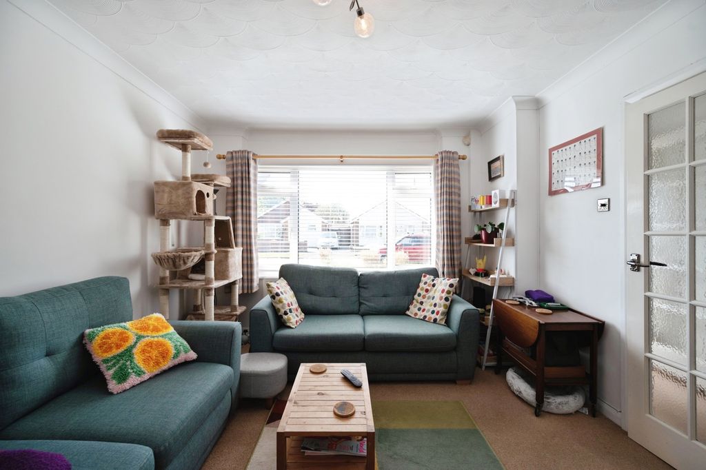 Property photo 3 of 12 Pbox-Img.Jpg