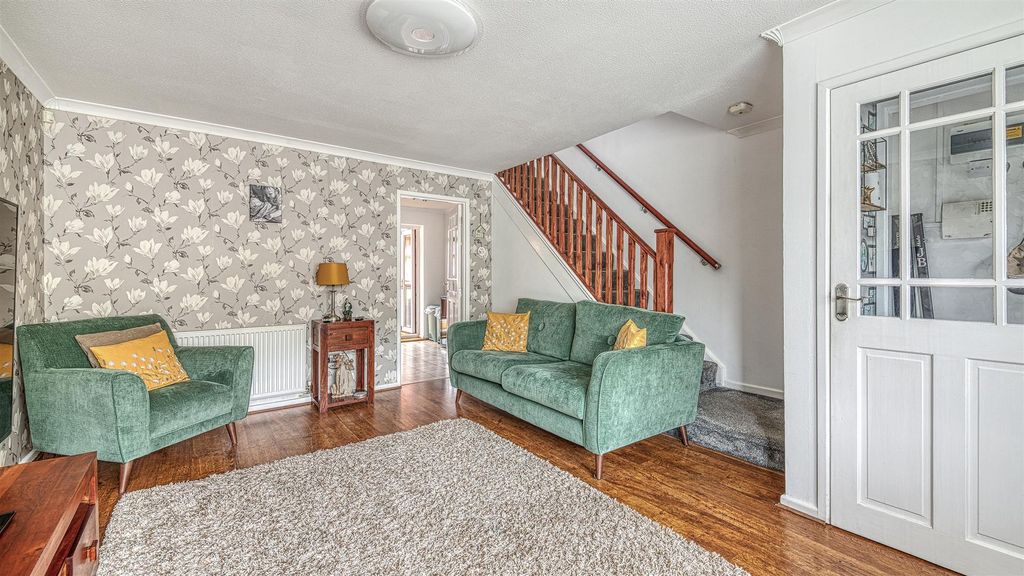 Property photo 2 of 24