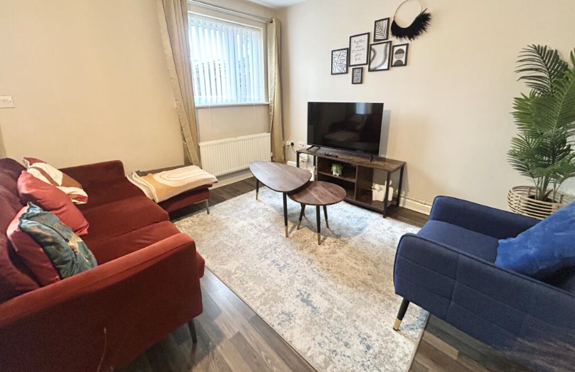 Property photo 2 of 12