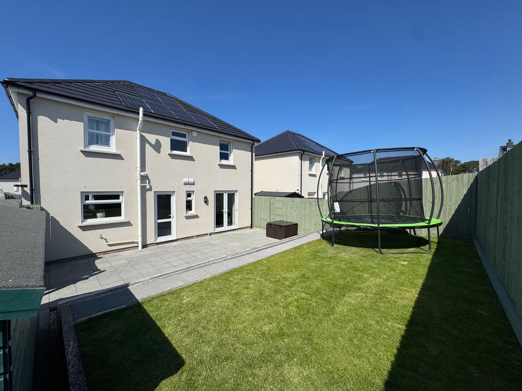 Property photo 2 of 41