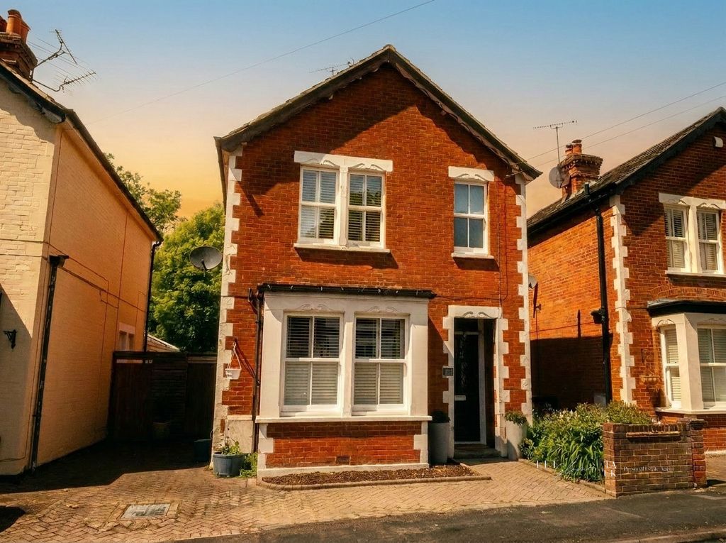 Property photo 1 of 22