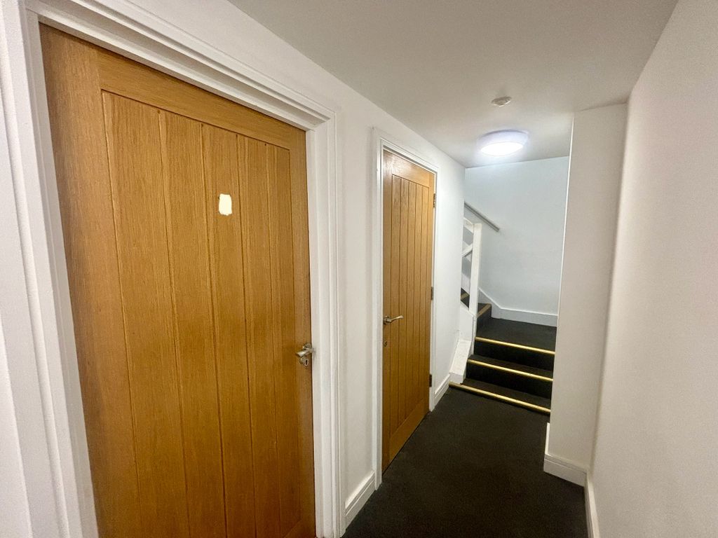 Property photo 1 of 7 Img_9576