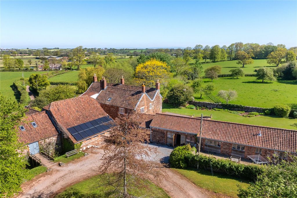 Property photo 2 of 39 Outbuildings