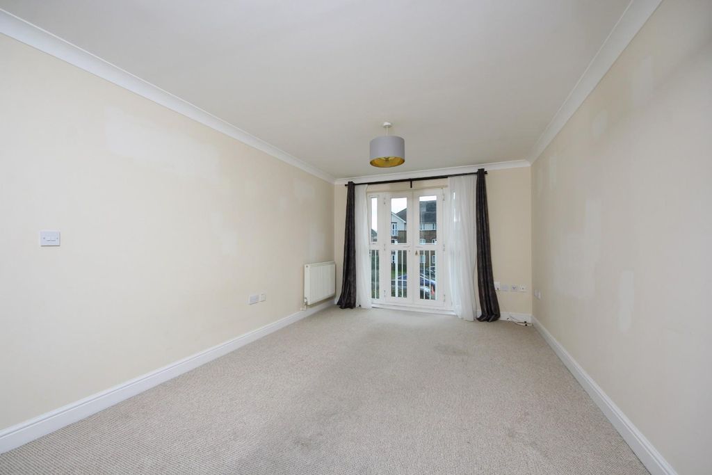 Property photo 3 of 8