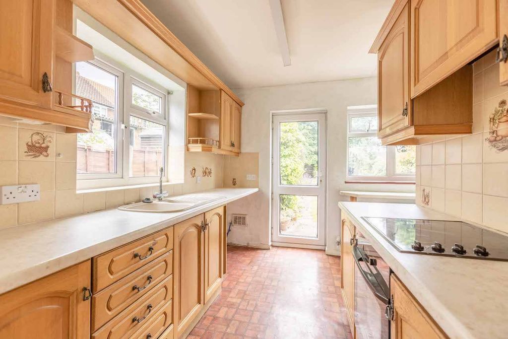 Property photo 2 of 13