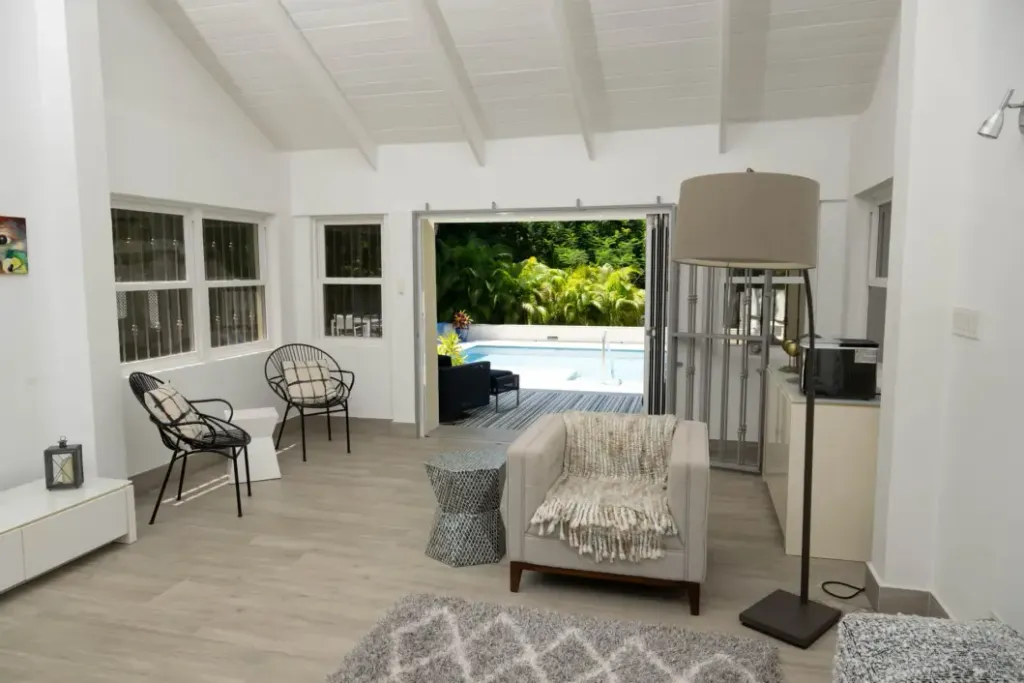 Property photo 3 of 23