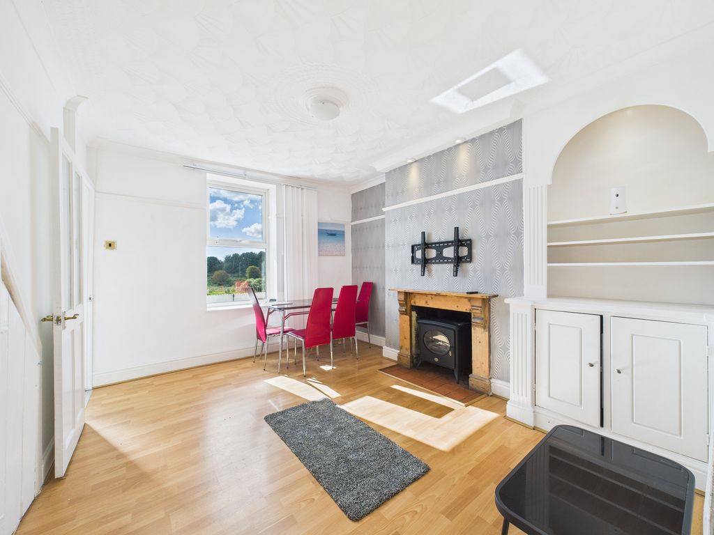 Property photo 3 of 30 Cam02089G0-Pr0573-Still004