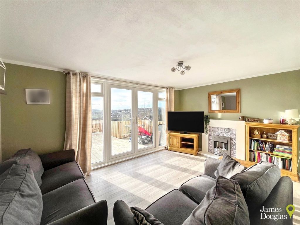 Property photo 2 of 21 Img_3381_Blurred.Jpg