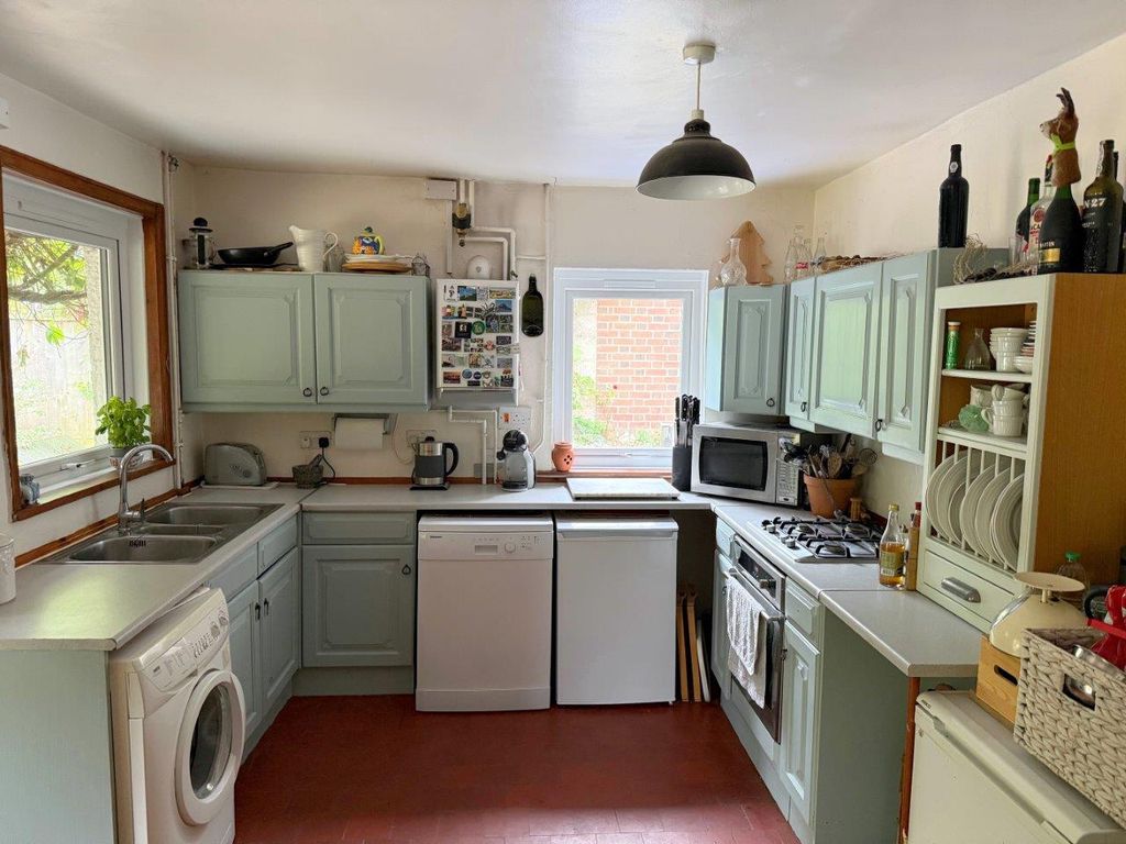 Property photo 3 of 13