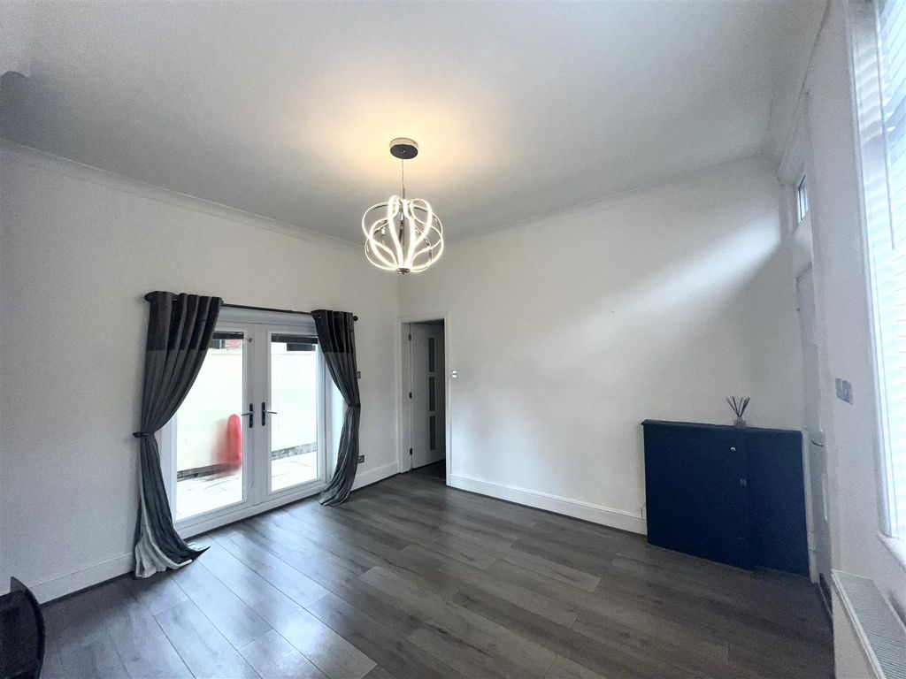 Property photo 2 of 11 Img_4861.Jpg