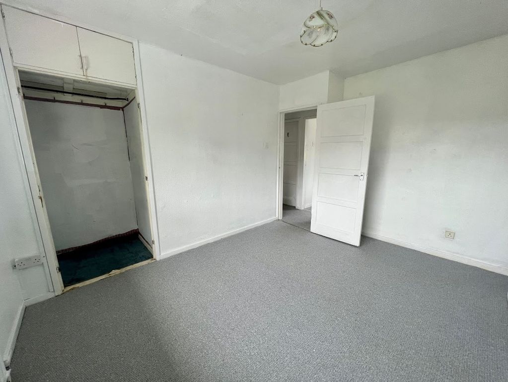 Property photo 3 of 19 2437035
