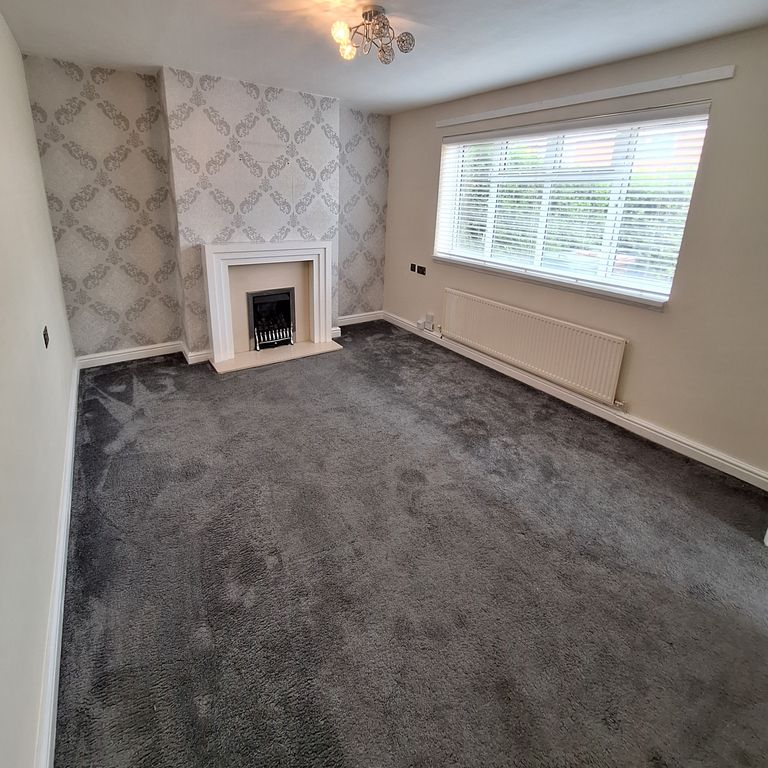 Property photo 2 of 9 Living Room