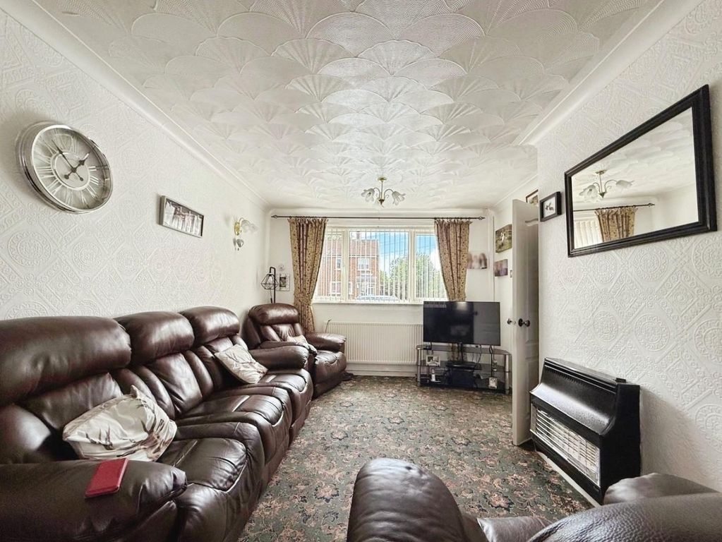 Property photo 2 of 17 0Baa98Ad--4152-9B3A-707353Abeab8-19589-000007B6D3F