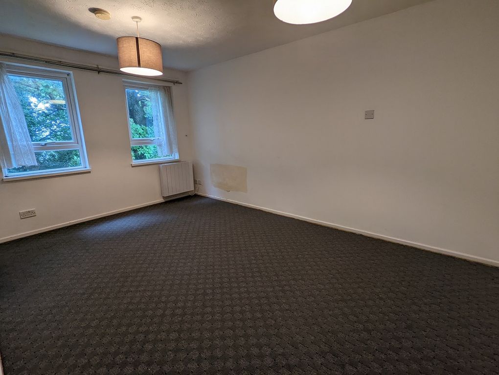 Property photo 2 of 5 Lounge