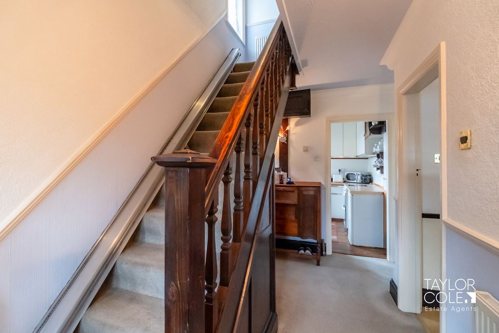 Property photo 2 of 30