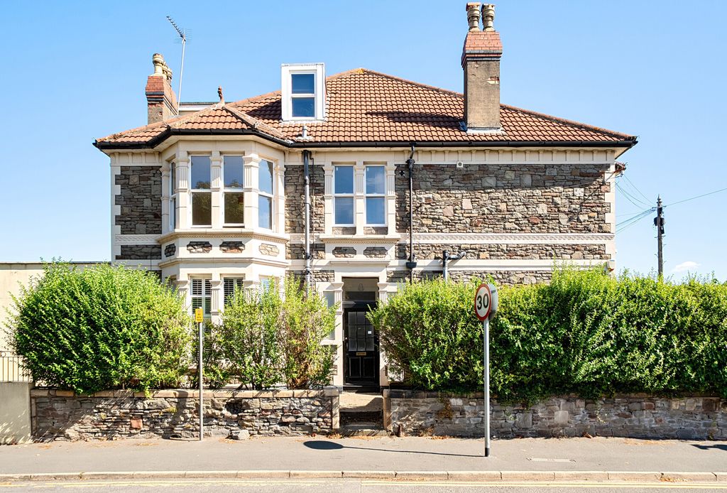 Property photo 1 of 14 1-6A768E3367416-1...