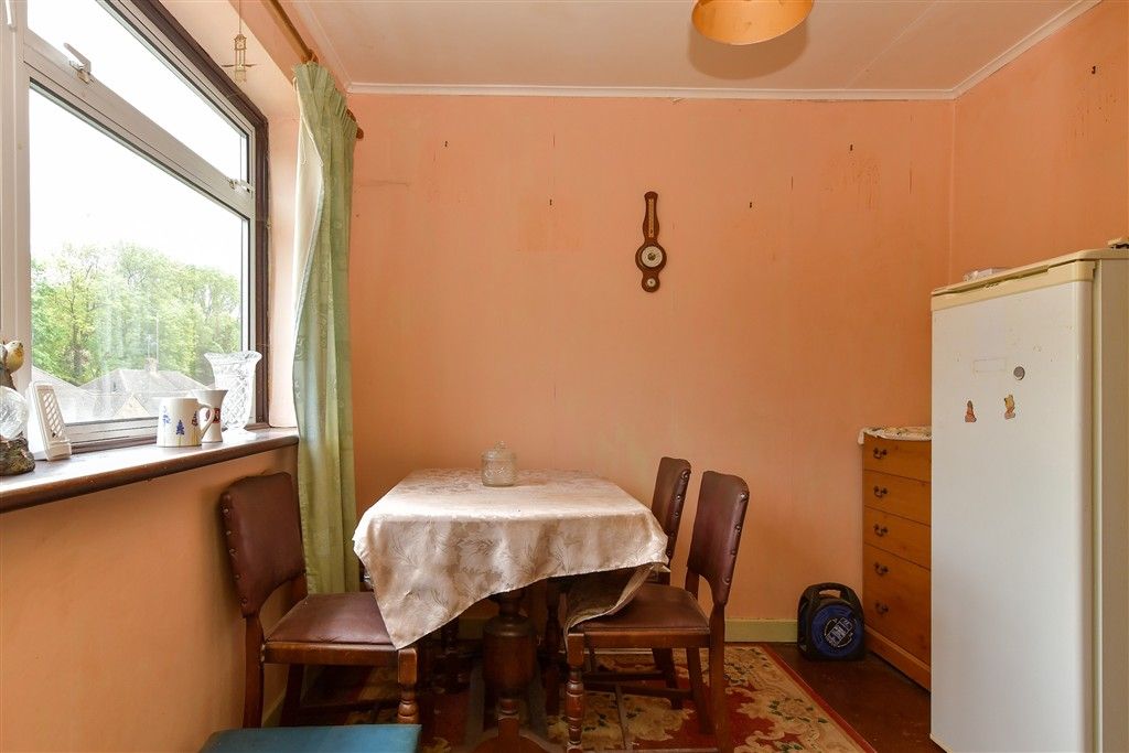 Property photo 3 of 11 Dining Room