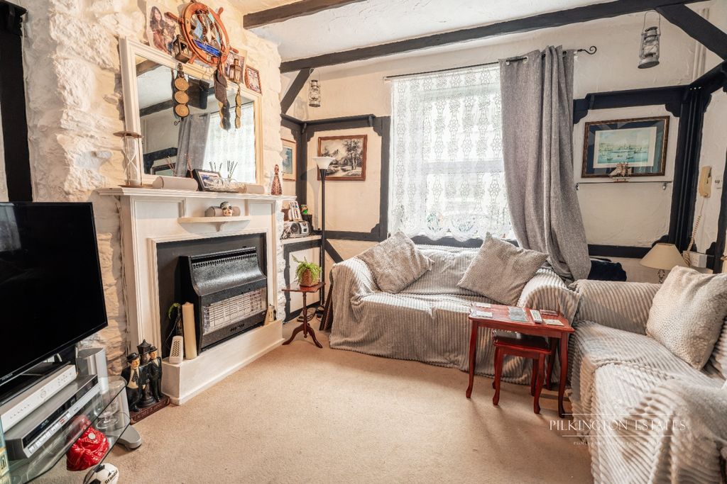 Property photo 2 of 13 4885854