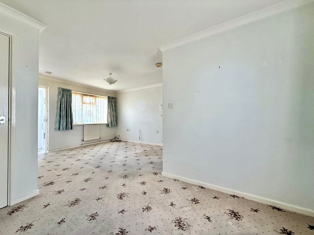 Property photo 3 of 6 Picture No. 05
