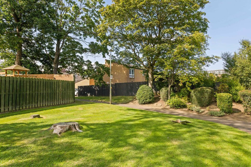 Property photo 1 of 25