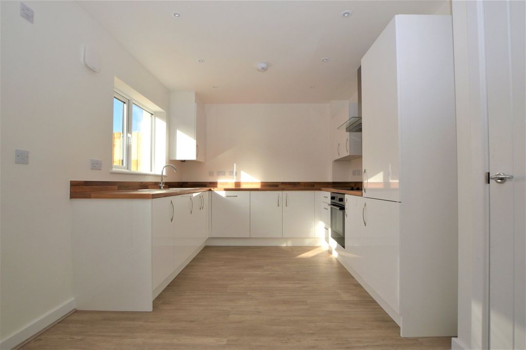 Property photo 2 of 12 Picture No. 01