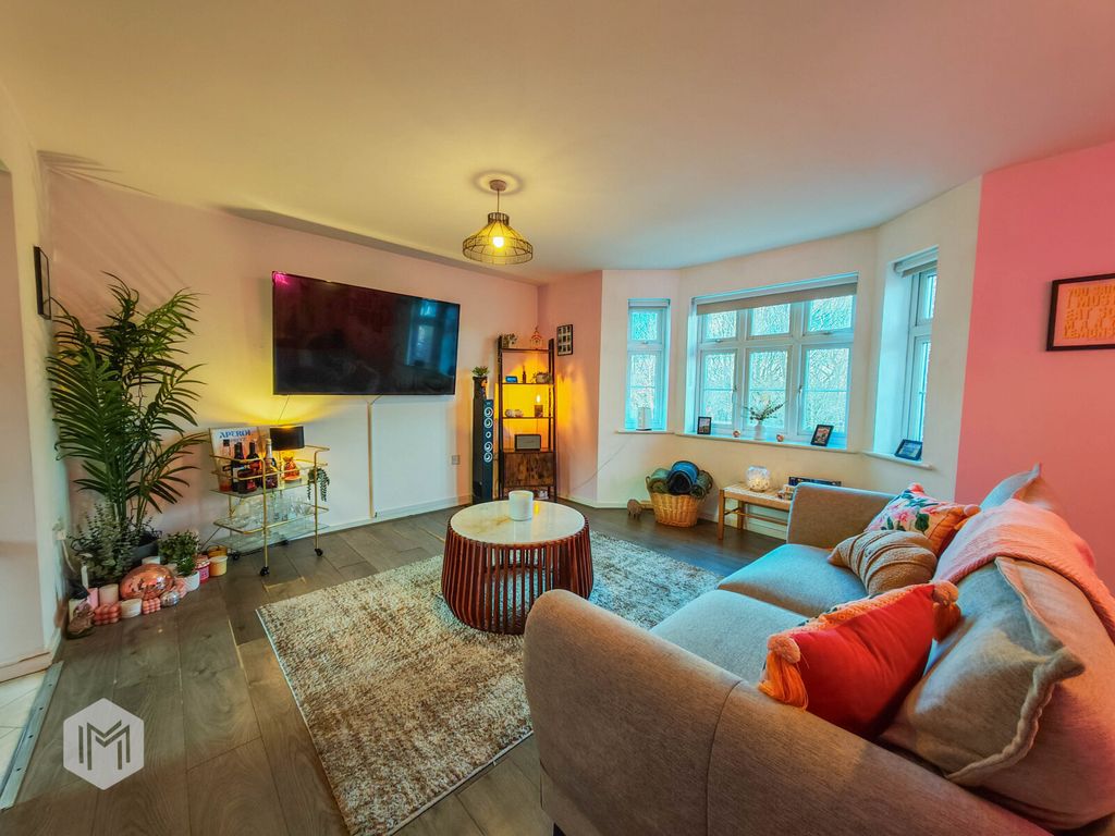 Property photo 2 of 18 Picture No. 24