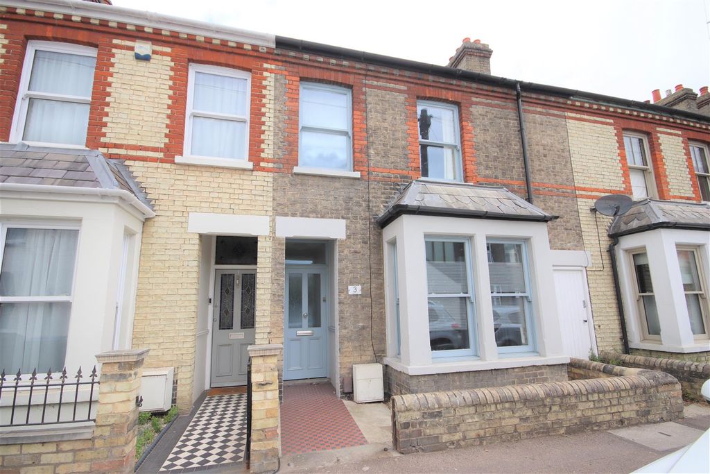 Property photo 1 of 12