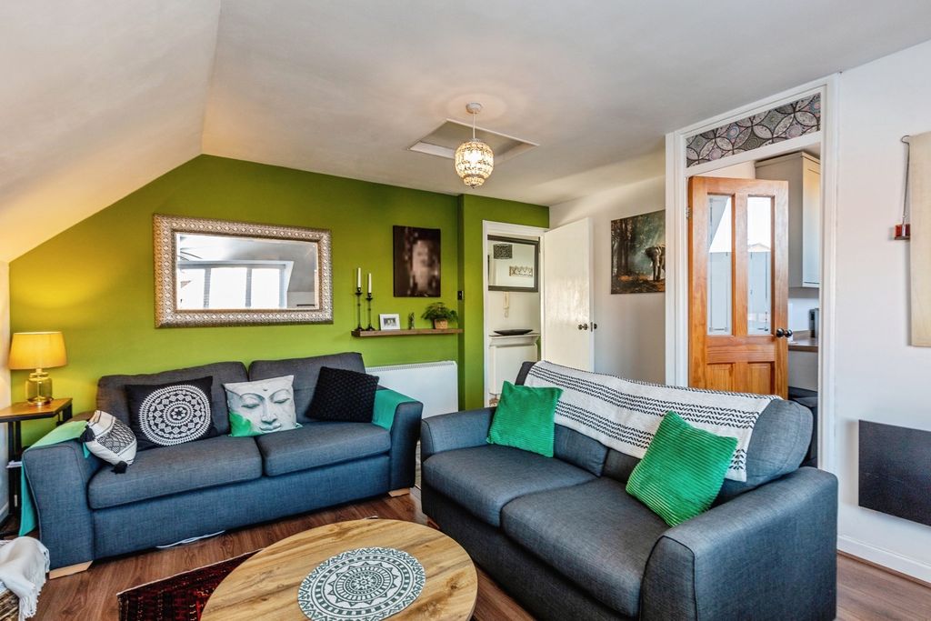 Property photo 2 of 15 Photo