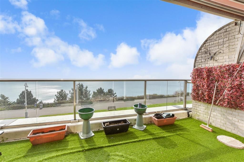 Property photo 2 of 14 Balcony / Terrace