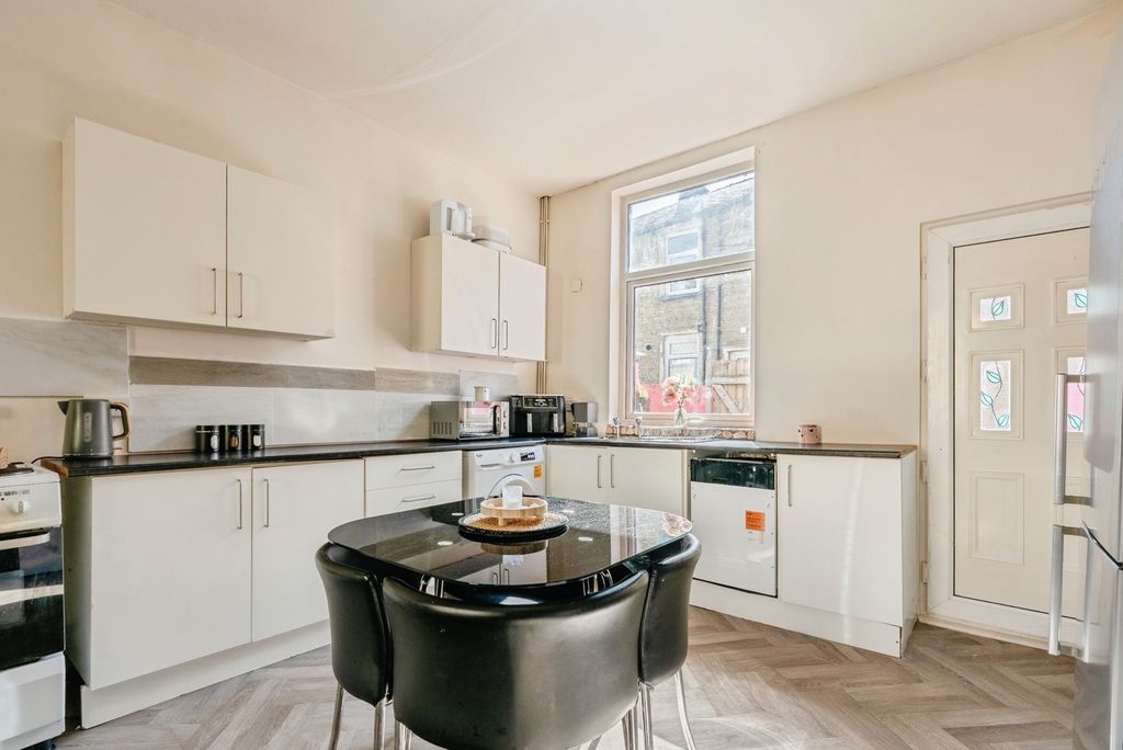 Property photo 3 of 13 Pbox-Img.Jpg