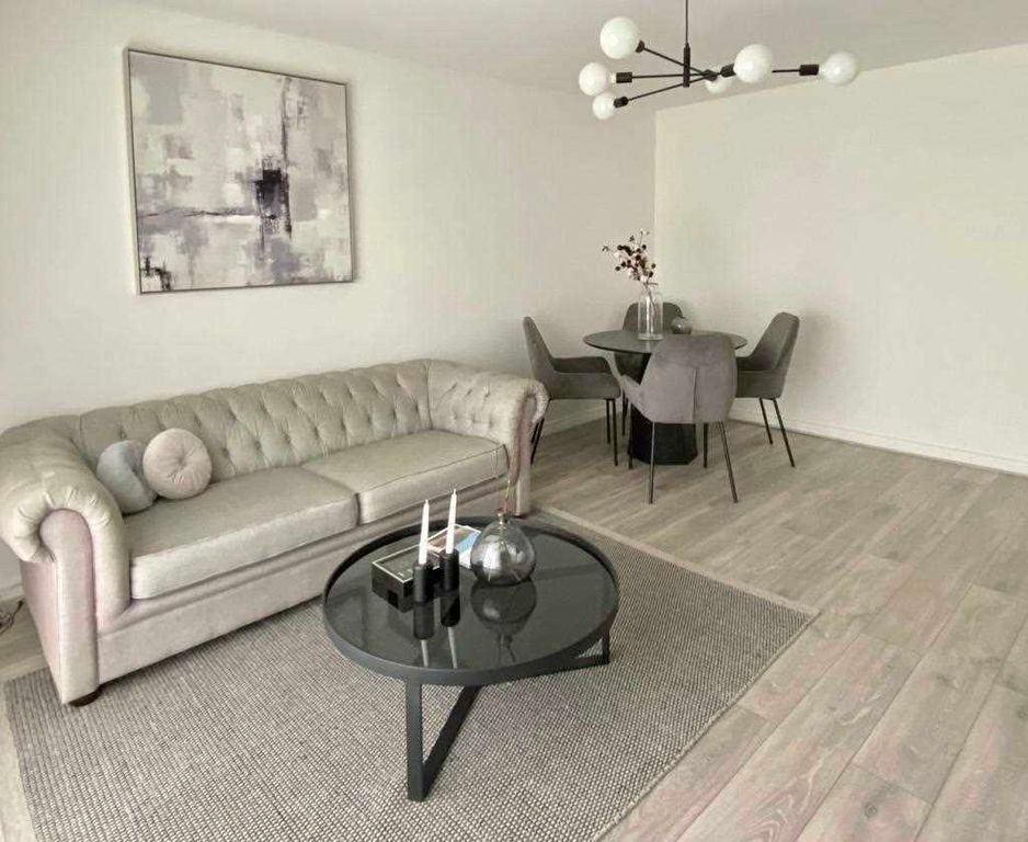 Property photo 3 of 13 Schools