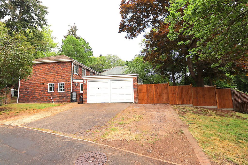 Property photo 3 of 29