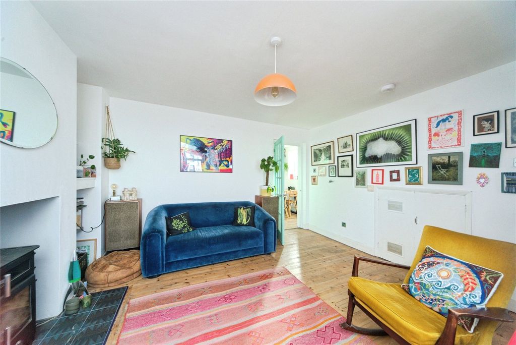 Property photo 3 of 25 Picture No. 05