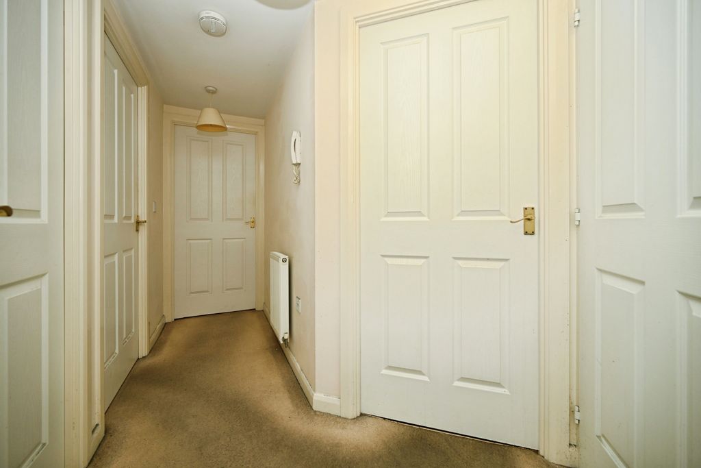 Property photo 2 of 16