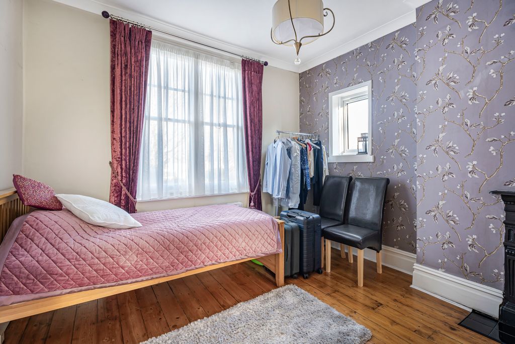 Additional image 21 of 5 bed semi-detached house for saleDryden Road, Enfield EN1