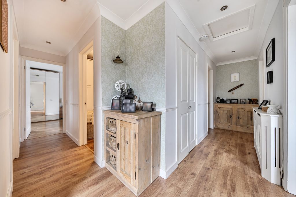 Property photo 2 of 20 1434387-18-69c2c12ce93E5