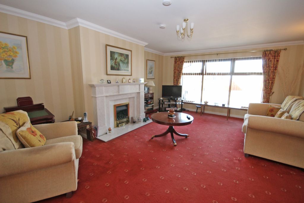 Property photo 3 of 29