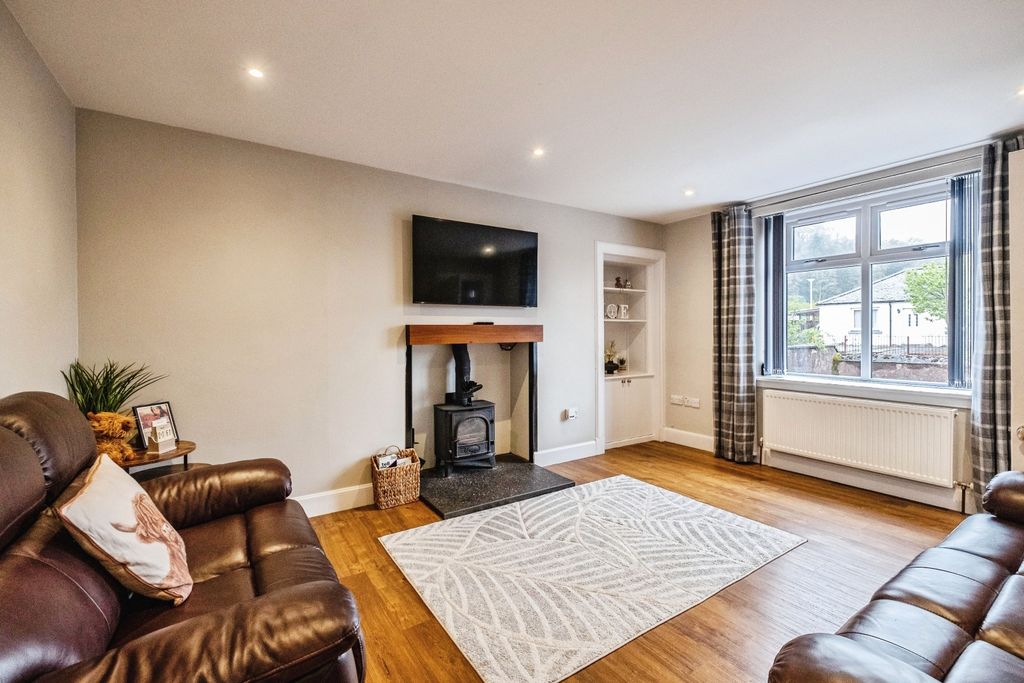 Property photo 3 of 22 Living Room