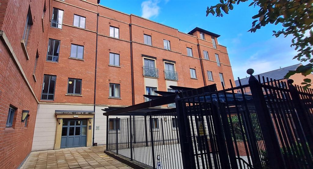 Property photo 2 of 12