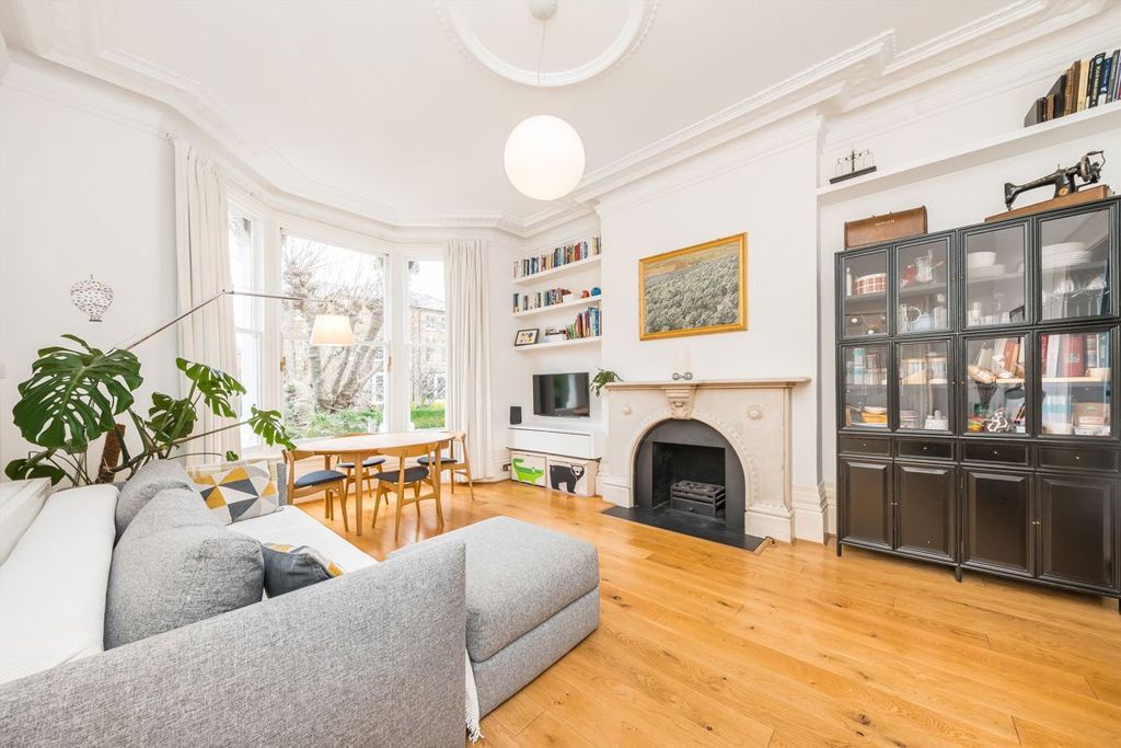 Property photo 2 of 7