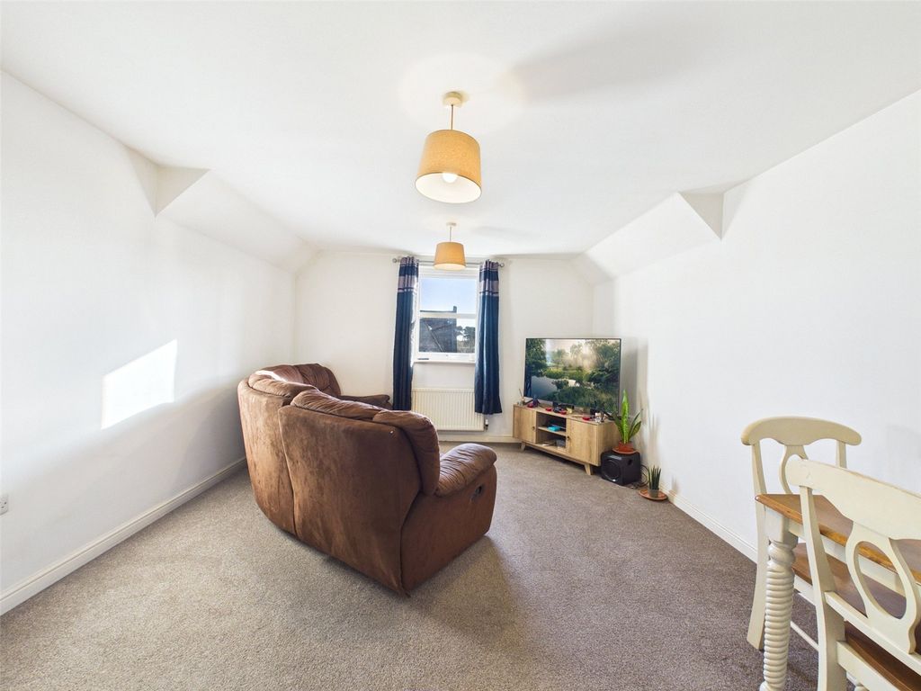 Property photo 2 of 9 Picture No. 26