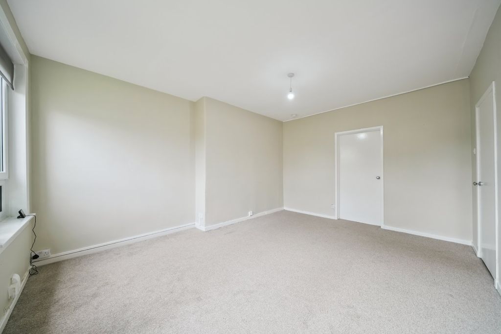 Property photo 3 of 14 Picture No. 23