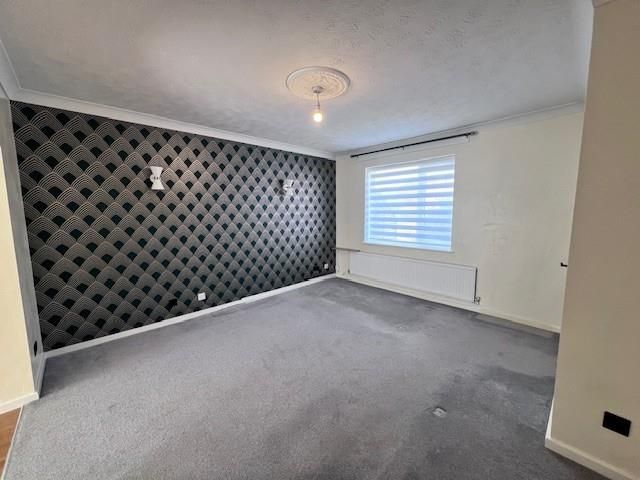 Property photo 2 of 10 Lounge 1.Jpg