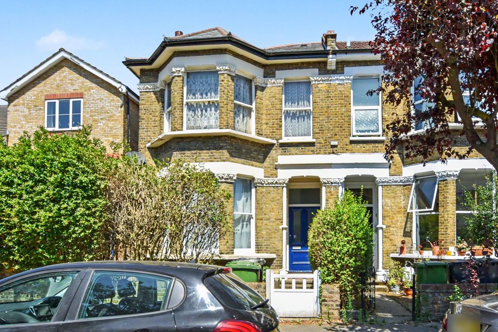 Property photo 1 of 13 Flat B, 54 Mount Pleasant Road, Hither Green, London, Se13 6Rq