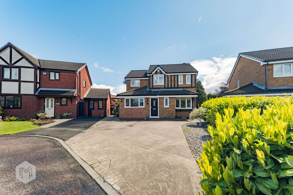 Property photo 1 of 32